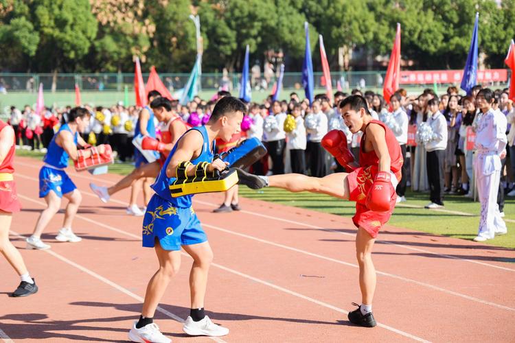 还透露出他 还透露出他